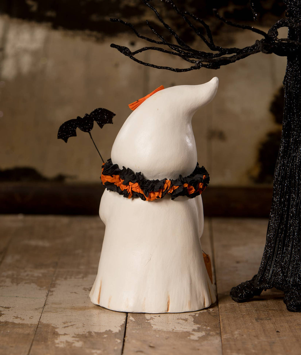 Mama Boo ghost figure by Michelle Allen for Bethany Lowe Designs, alternate view