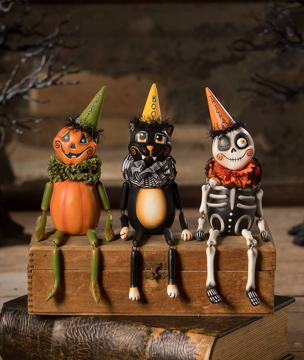 Tricks Party Skeleton by LeeAnn Kress for Bethany Lowe Designs, alternate view