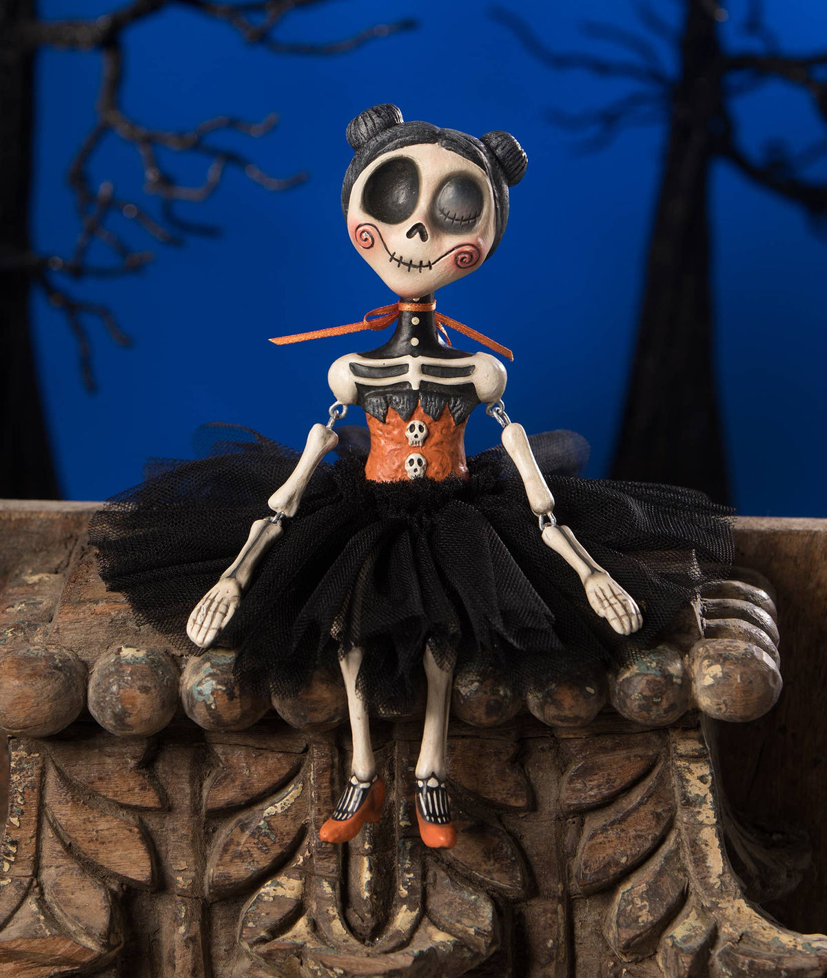 Vivian Skullgrave LA9246 articulated skeleton by LeeAnn Kress for Bethany Lowe Designs
