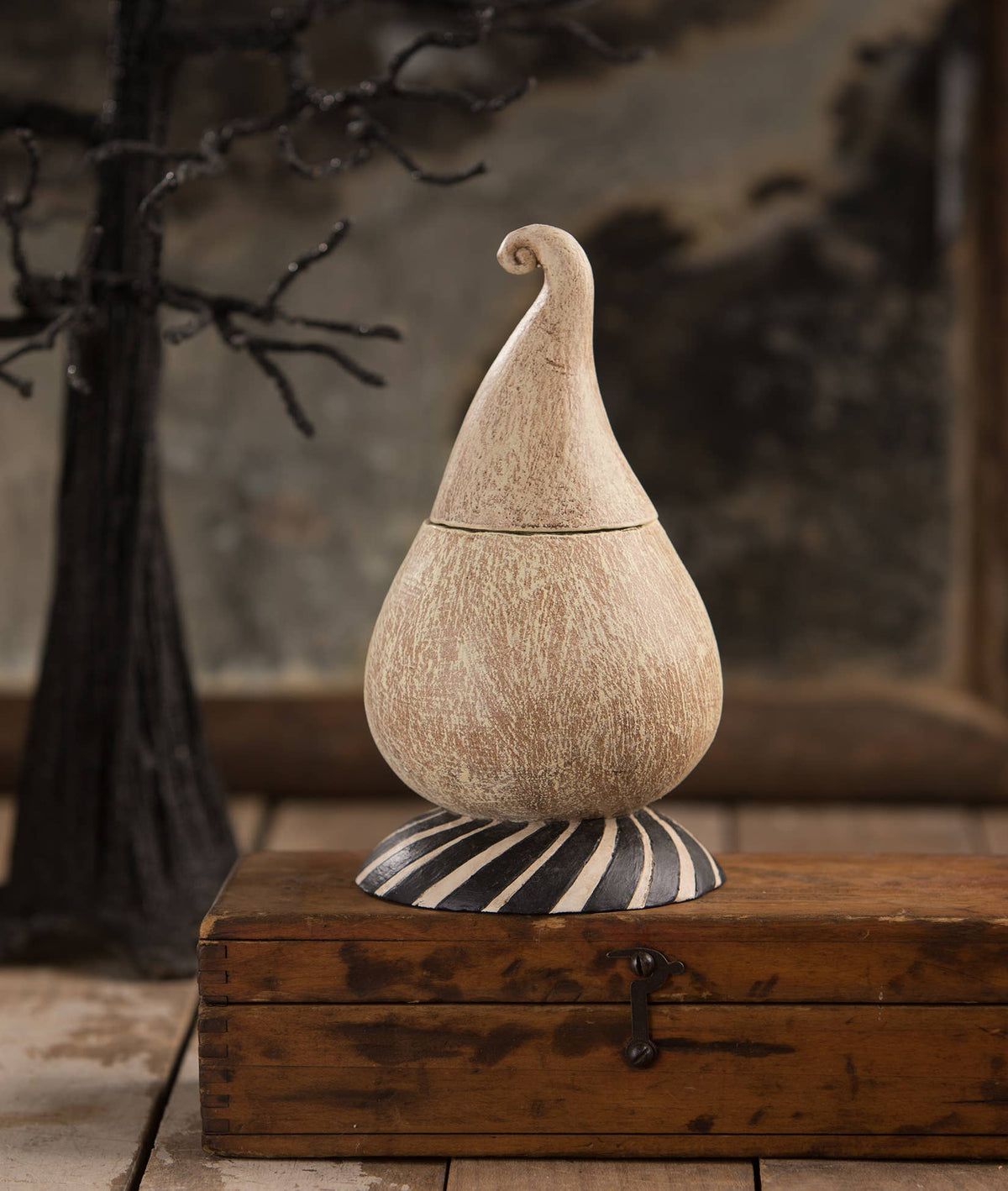 Morty Boo Meringue Treat Container by Johanna Parker Design for Bethany Lowe Designs, view 3