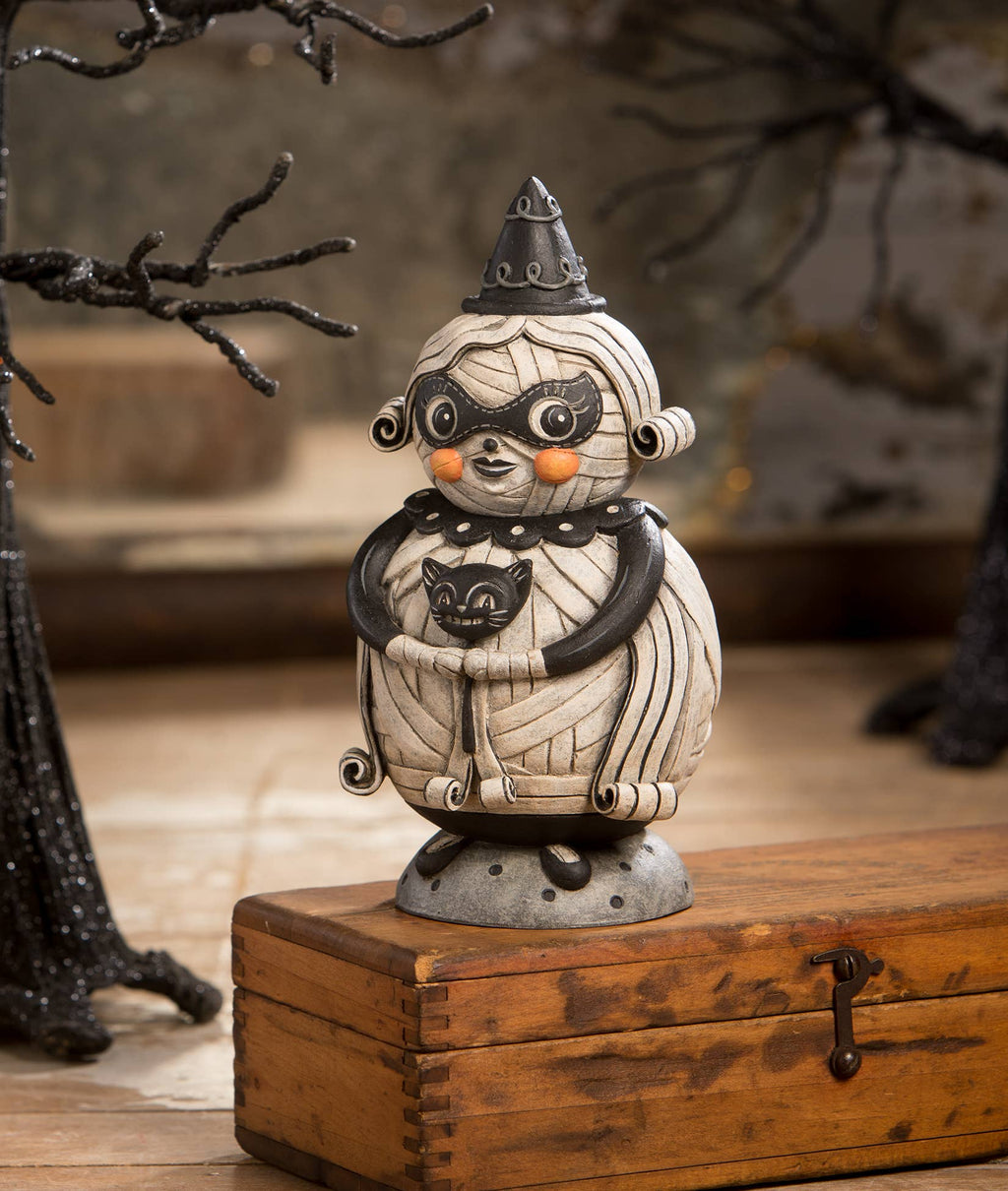 Grinning Mumma Mia Spooks Jar by Johanna Parker Design for Bethany Lowe Designs, view 3